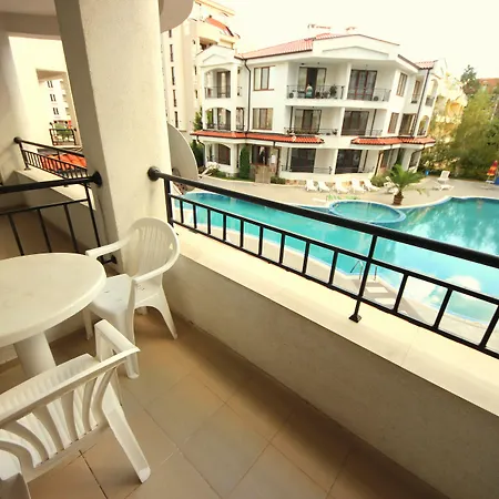 Menada Chateau Valon Apartament Słoneczny Brzeg